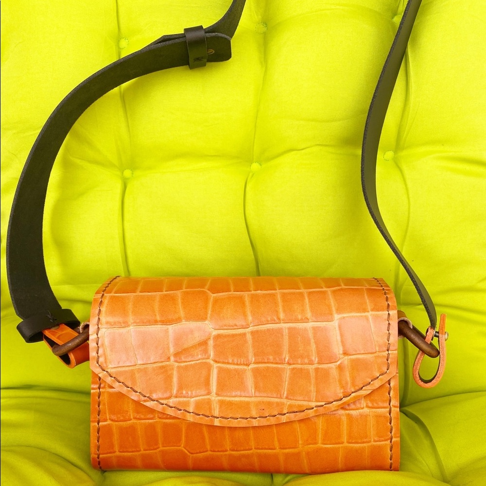 NWT DW Handmade Genuine Leather & Wood Crossbody - Picture 6 of 13